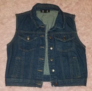 Sleeveless jean jacket